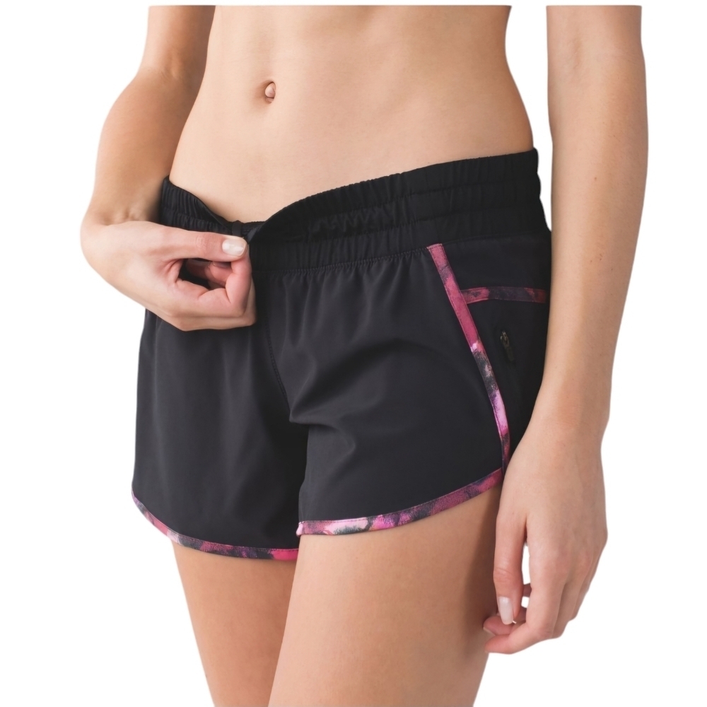 Lululemon Womens Running Tracker Shorts III Size 4 Zip Pocket Black Berry Rumble